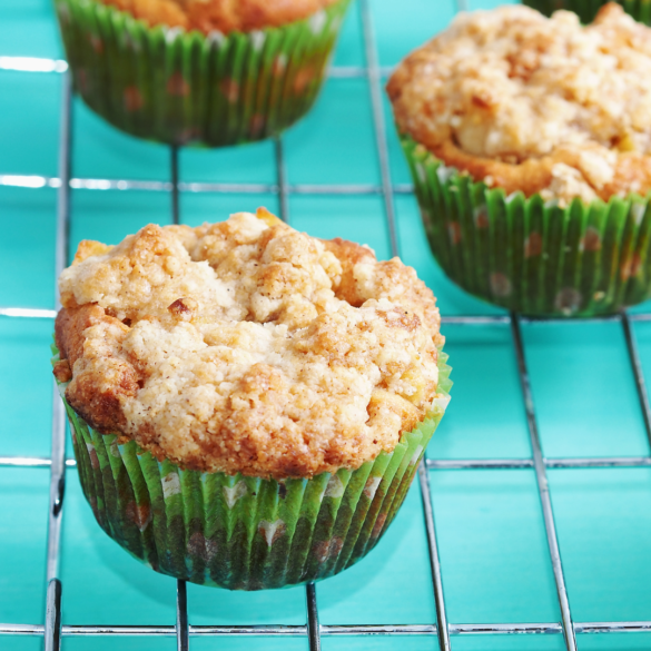 Carrot Cake Muffins with Crumb Topping